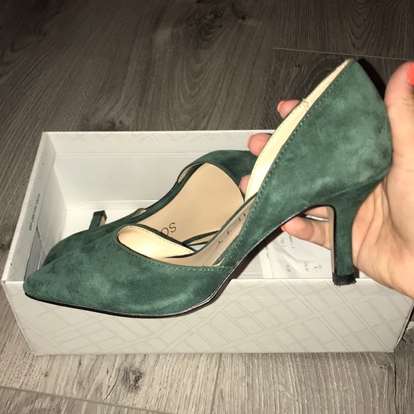 Green suede high heels - Picture 2 of 2